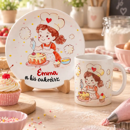 Névre szóló kis cukrász bögre és tányér szett kézzel festett cukrászlány mintával, hangulatos sütős lifestyle környezetben.